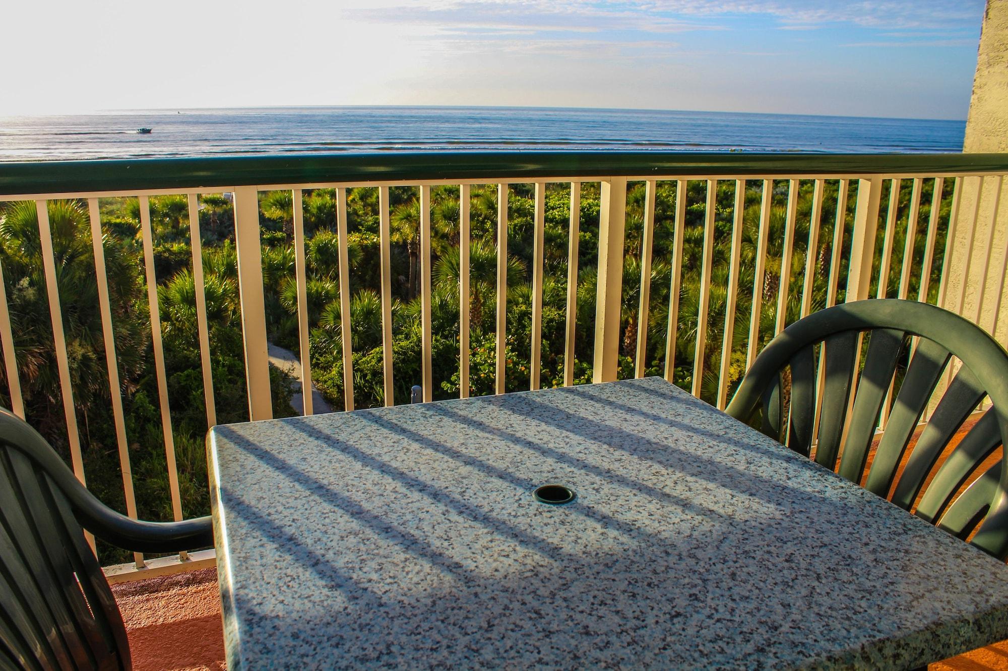 The Resort On Cocoa Beach Exterior photo