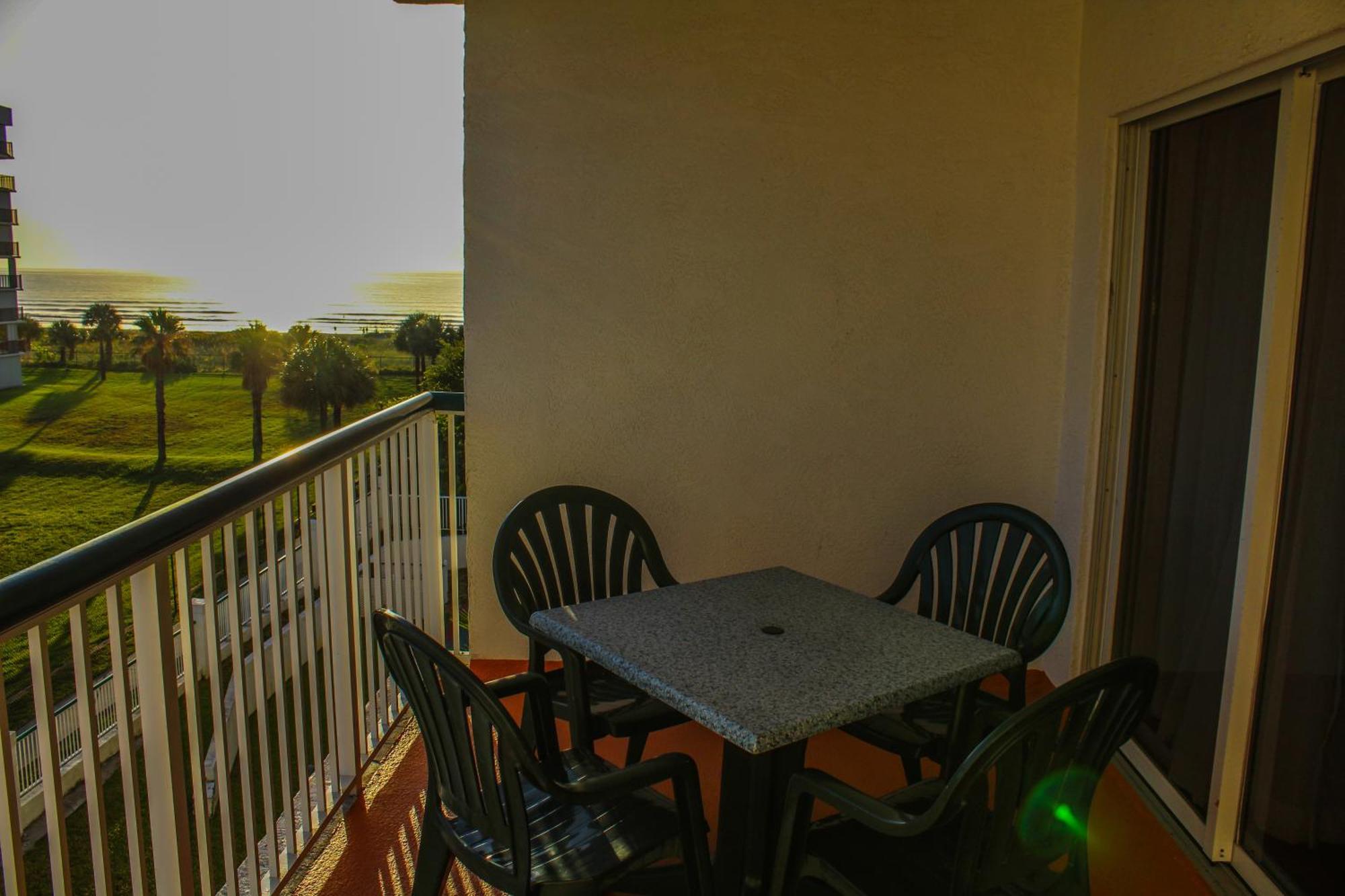 The Resort On Cocoa Beach Room photo