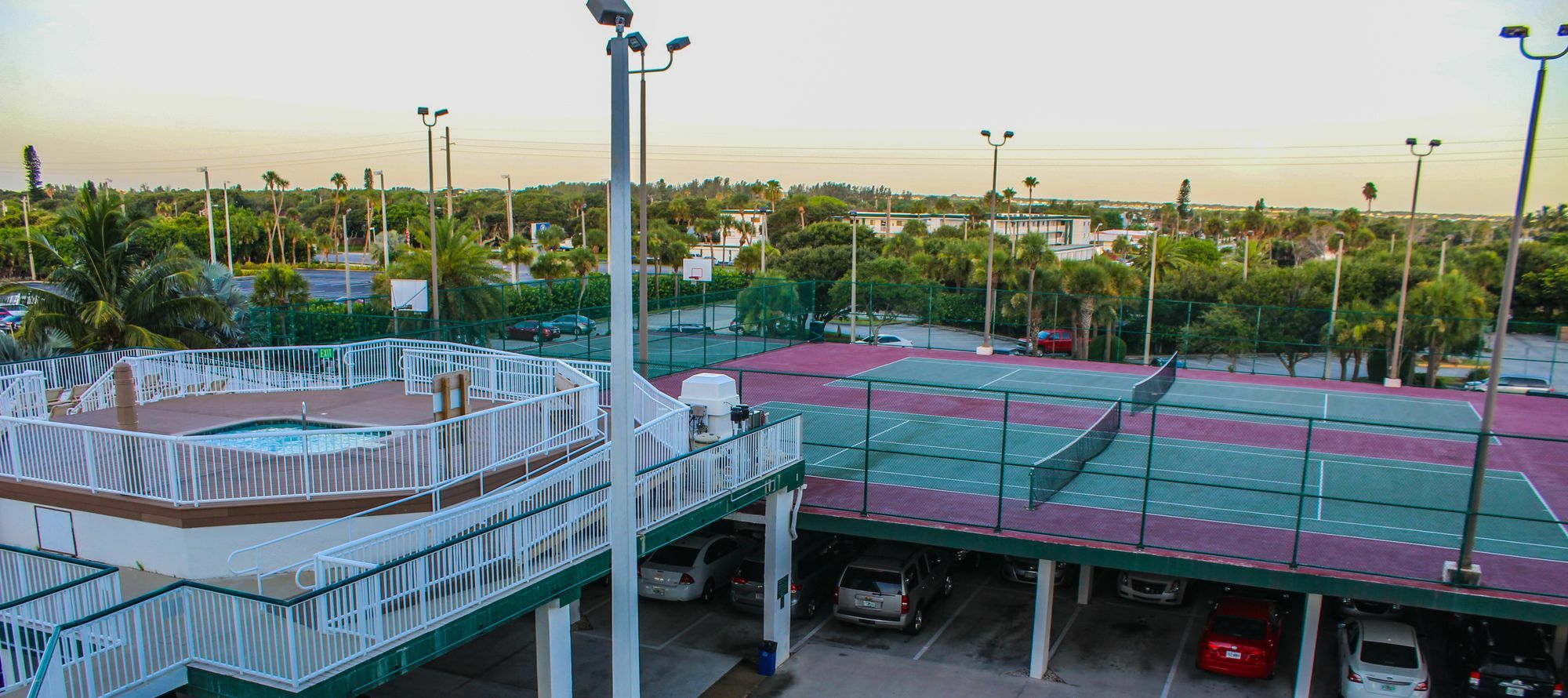 The Resort On Cocoa Beach Exterior photo